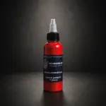 Flacon de 100 ml d’encre rouge à séchage rapide pour tatouage temporaire avec tenue jusqu’à 7 jours.